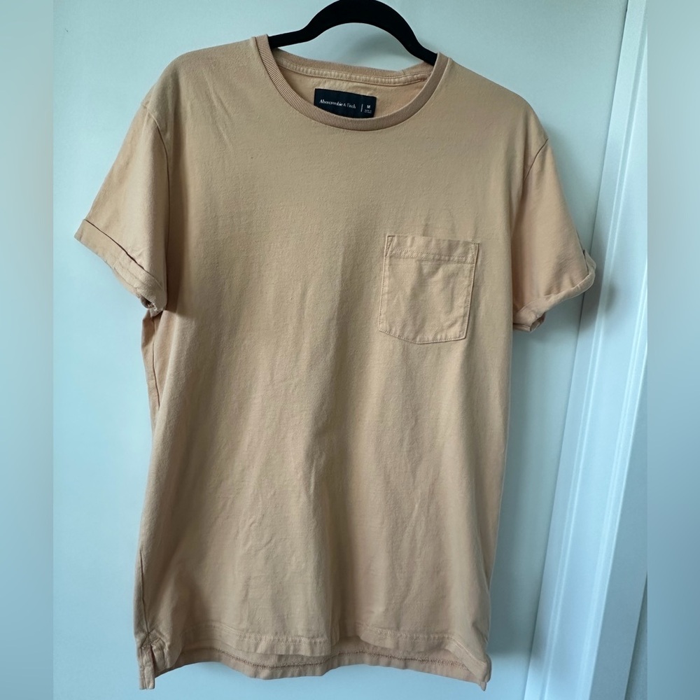 Abercrombie & Fitch Light Tan Short Sleeve Tee
